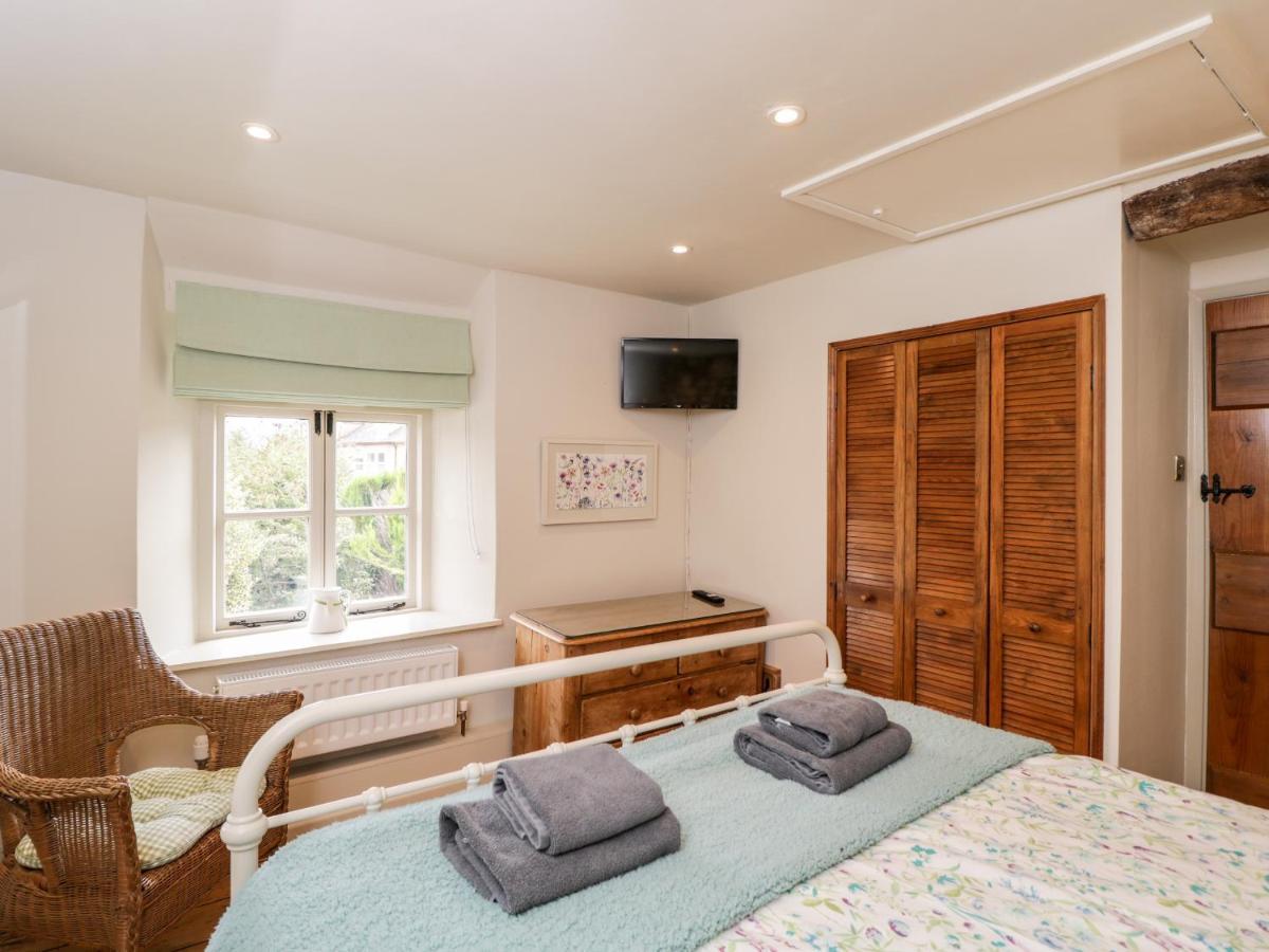 Robins Nest Villa เชลเทนแฮม ภายนอก รูปภาพ