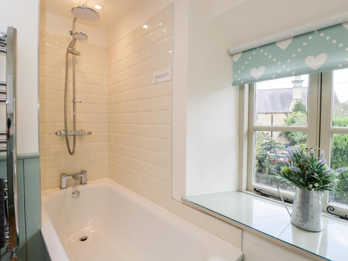 Robins Nest Villa เชลเทนแฮม ภายนอก รูปภาพ